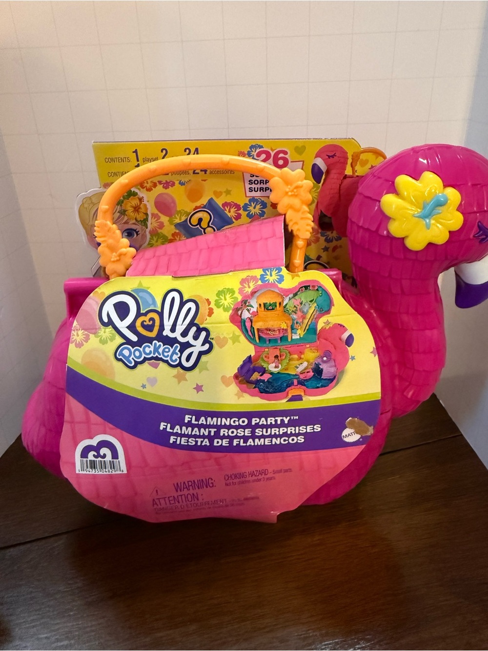 Polly Pocket 26 SURPRISES Flamingo Party Playset (2 Dolls 24 Accessories) NEW